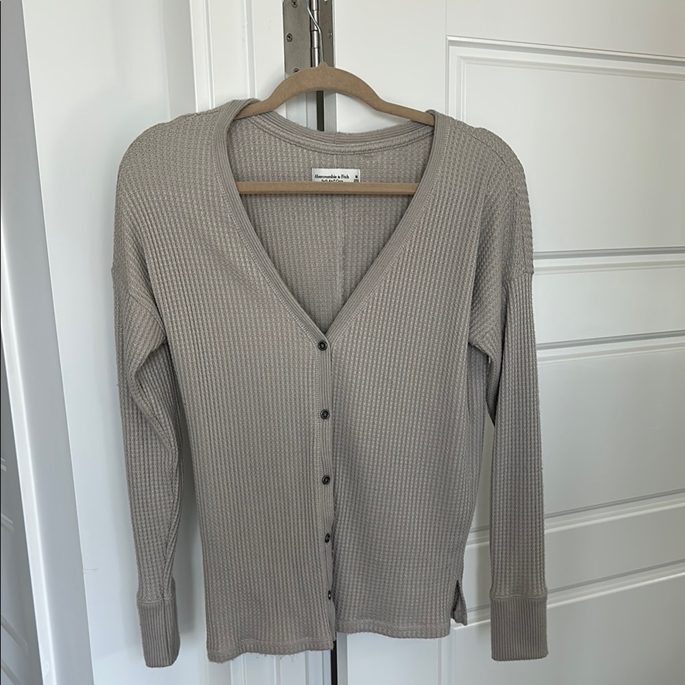 Abercrombie and Fitch Soft Cozy Waffle Knit Cardigan Size Medium